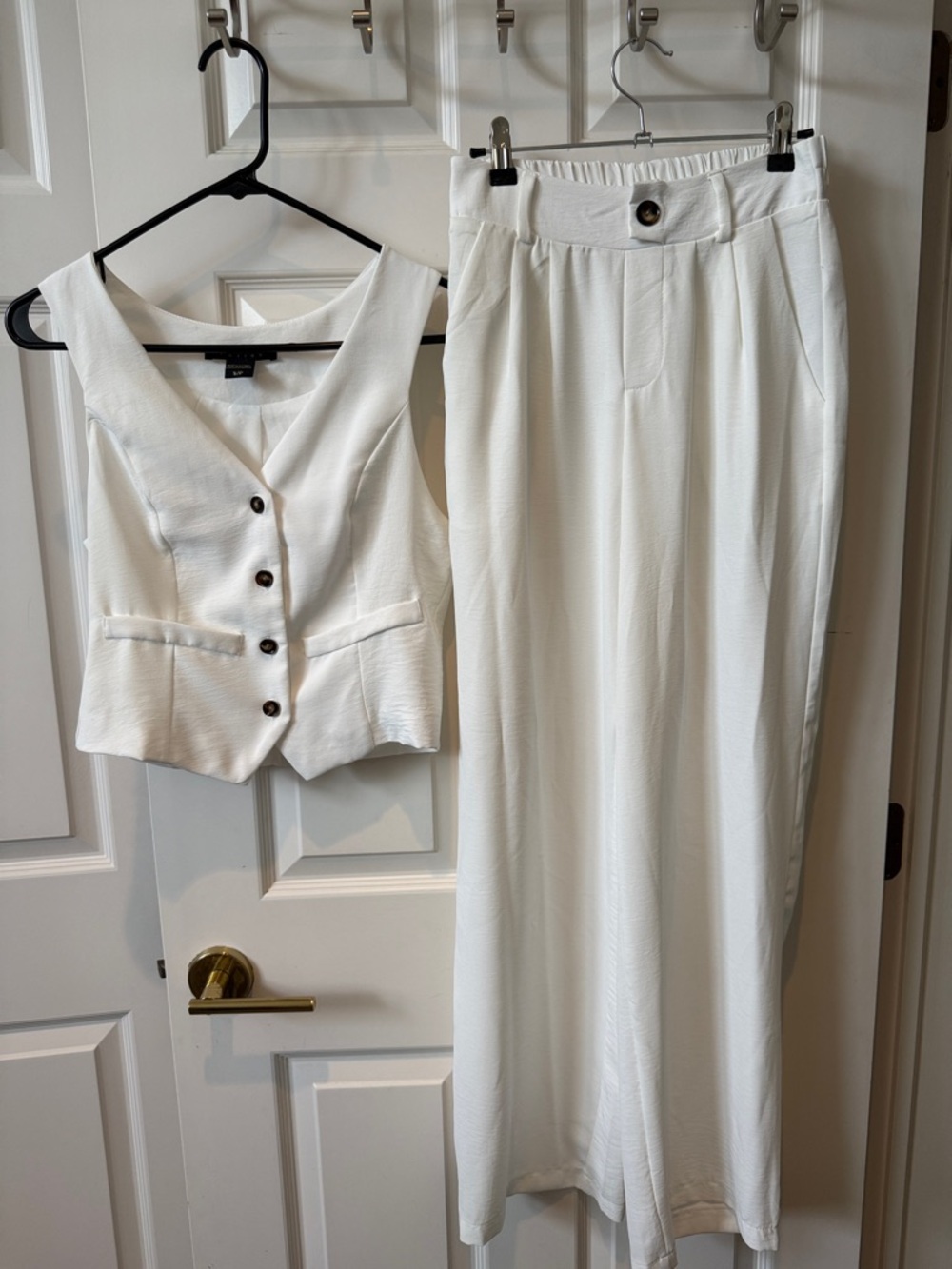 White Two-Piece V-Neck Vest & Wide-Leg Pants Set